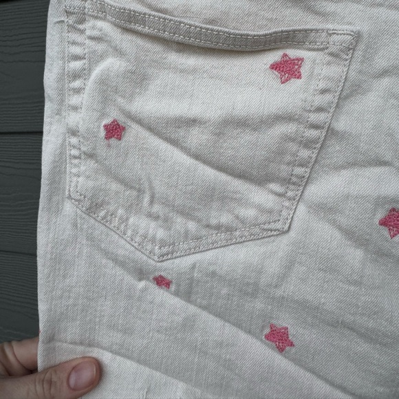 LOFT Cream Jean Shorts with Pink Star Details Size 8 - Picture 4 of 6